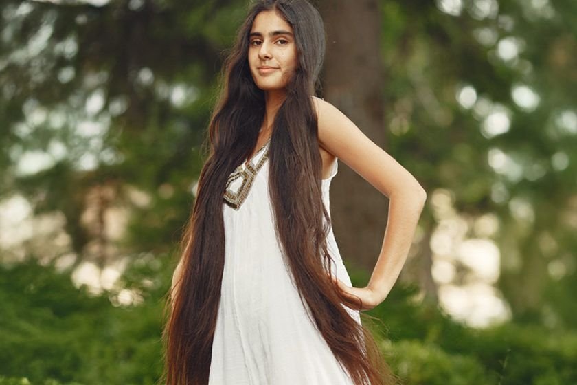 Hair Serum vs Hair Oil: 4 Tips to Choose